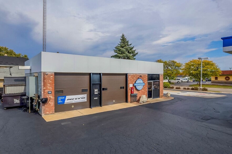 1533 E Racine St, Janesville, WI for sale - Building Photo - Image 3 of 6