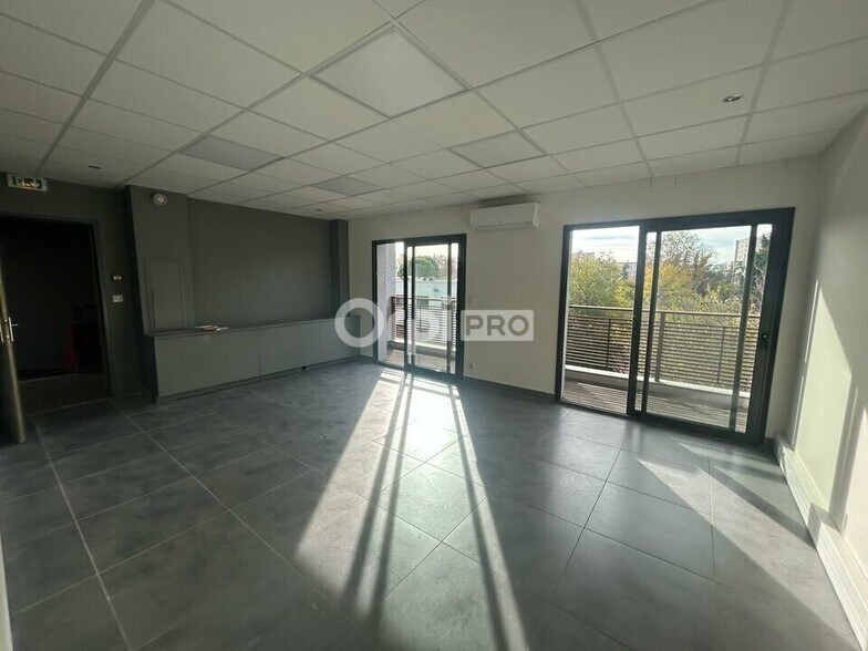 Bureau dans Avignon à vendre - Photo intérieure - Image 1 de 9