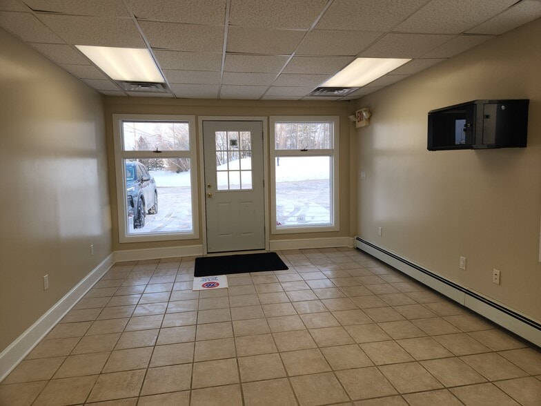 188 Lake St, Liberty, NY for lease - Building Photo - Image 3 of 30