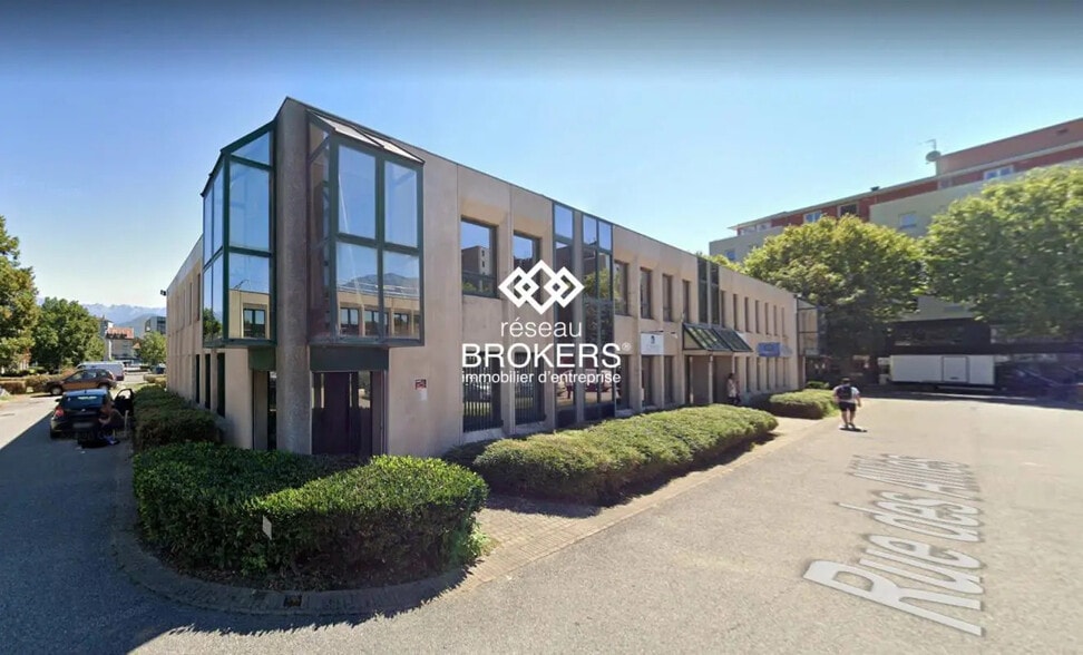 Office in Grenoble for lease - Building Photo - Image 1 of 5