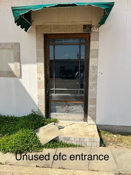 711 Highway 82 W, Greenwood, MS à vendre - Photo du bâtiment - Image 3 de 22