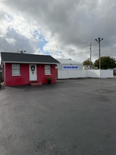 5750 Park Blvd, Pinellas Park, FL à louer Photo intérieure- Image 2 de 2