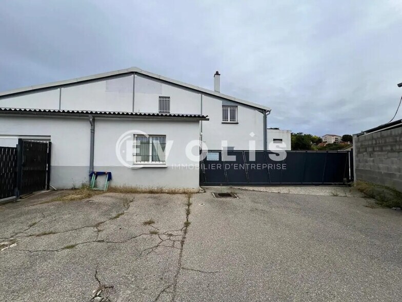 102 Rue Fleury Jay, GRIGNY-SUR-RHÔNE for lease - Building Photo - Image 1 of 9