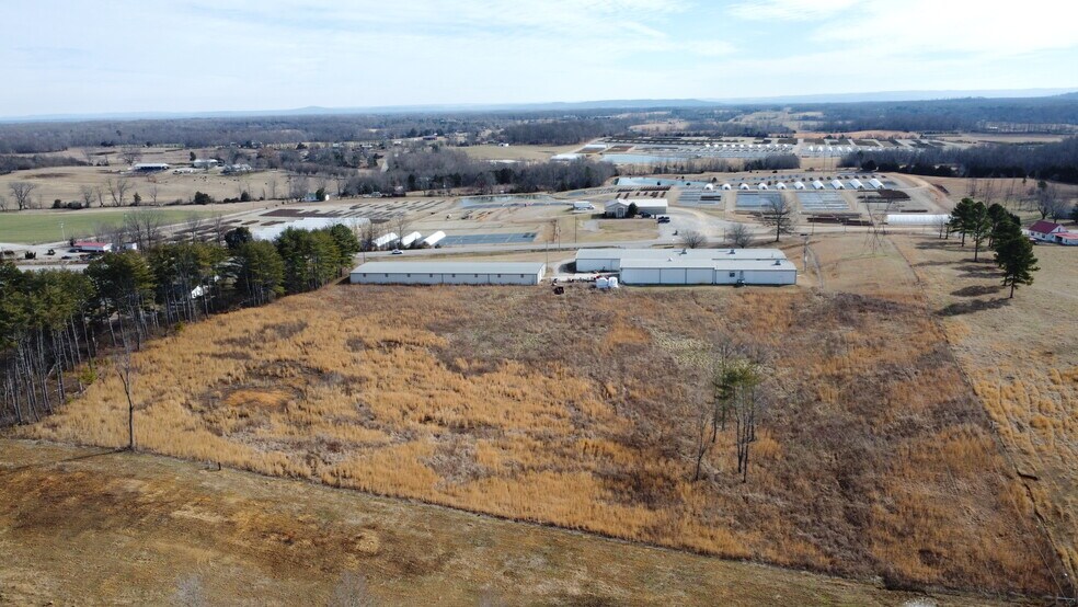 10261 Smithville Hwy, McMinnville, TN à vendre - Photo du bâtiment - Image 2 de 9
