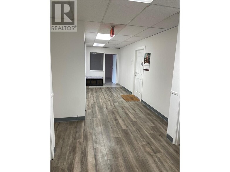 2810 48 Av, Vernon, BC for lease - Interior Photo - Image 3 of 6