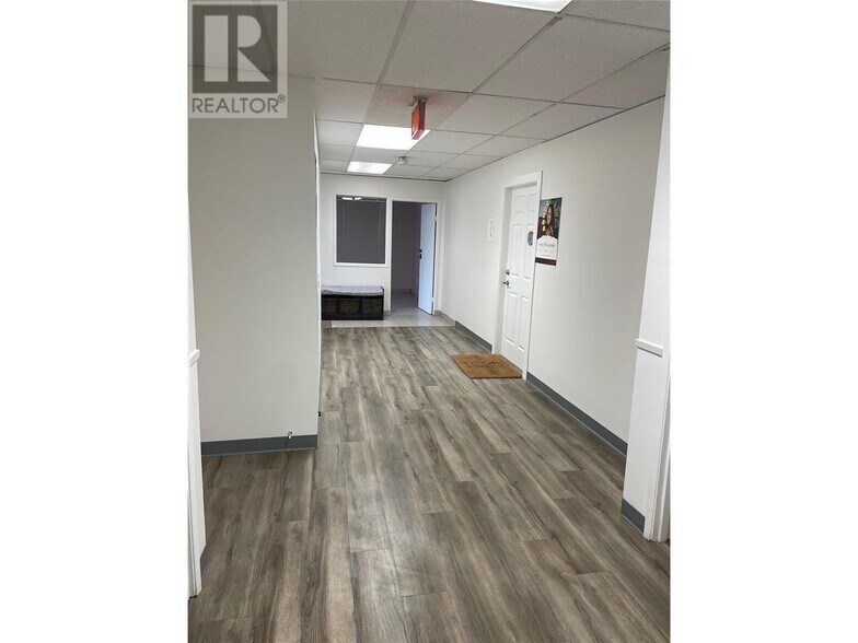 2810 48 Av, Vernon, BC à louer - Photo intérieure - Image 3 de 6