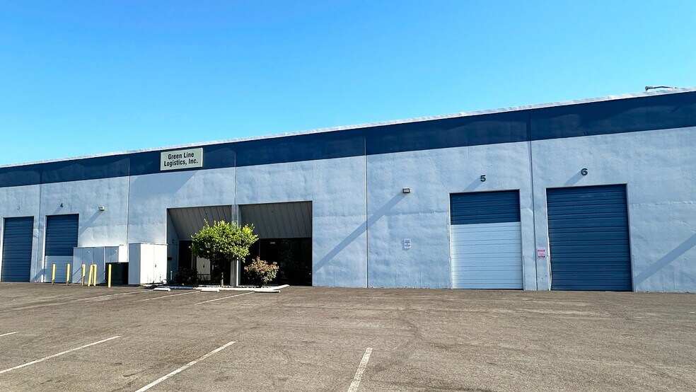 1480-1498 Kleppe Ln, Sparks, NV à louer - Photo du bâtiment - Image 2 de 6