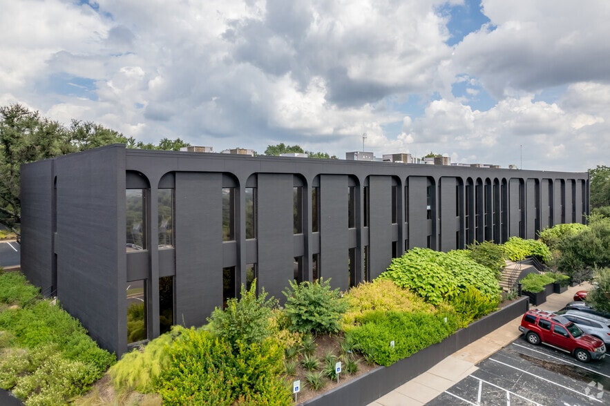 3409 Executive Center Dr, Austin, TX for lease - Building Photo - Image 3 of 91