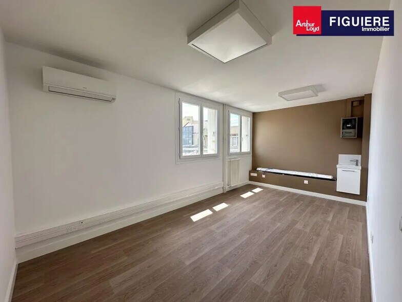 Bureau dans Aix-en-Provence à louer - Photo du bâtiment - Image 3 de 5