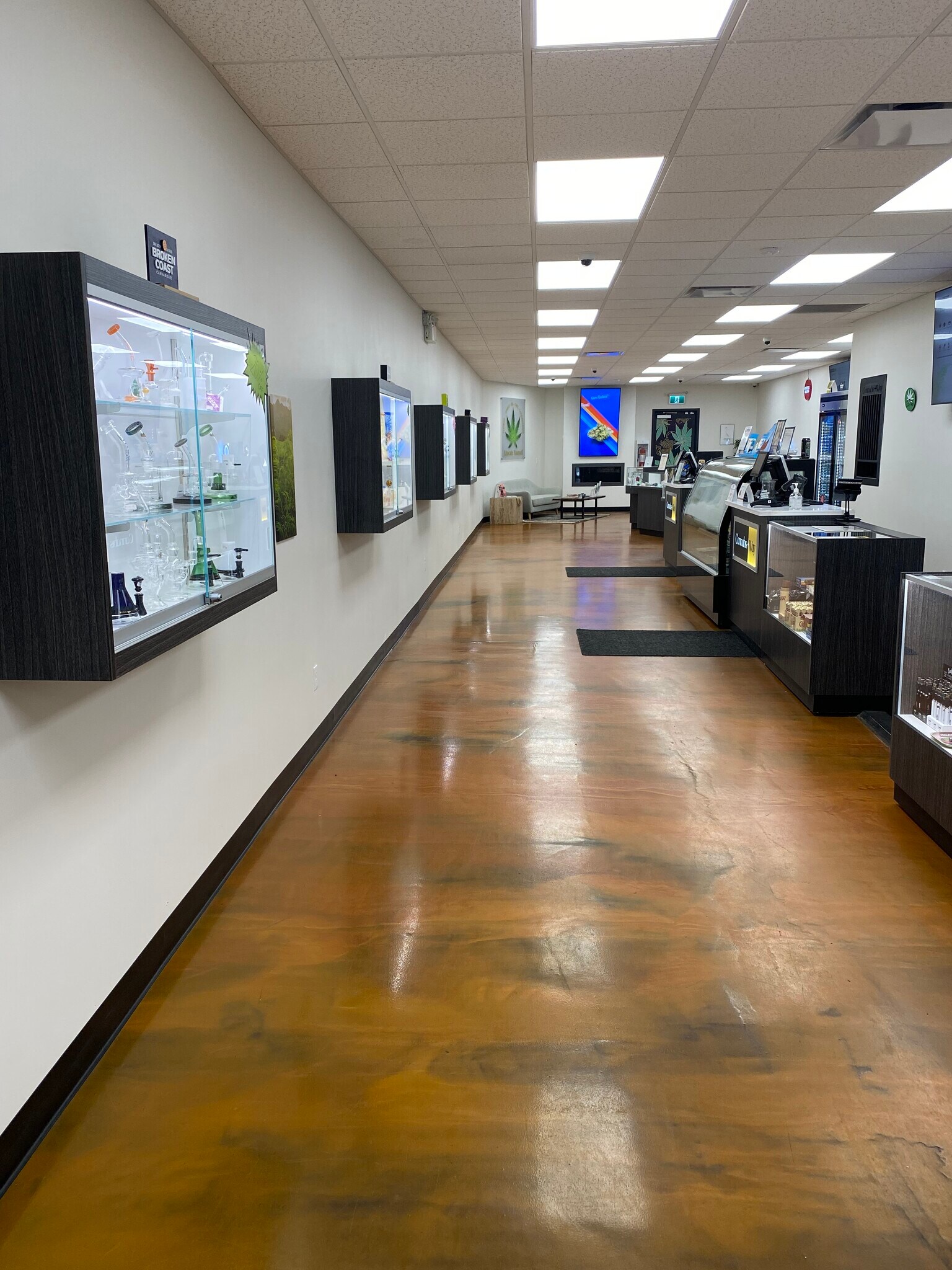 9904 Franklin Ave, Fort McMurray, AB for lease Interior Photo- Image 1 of 2