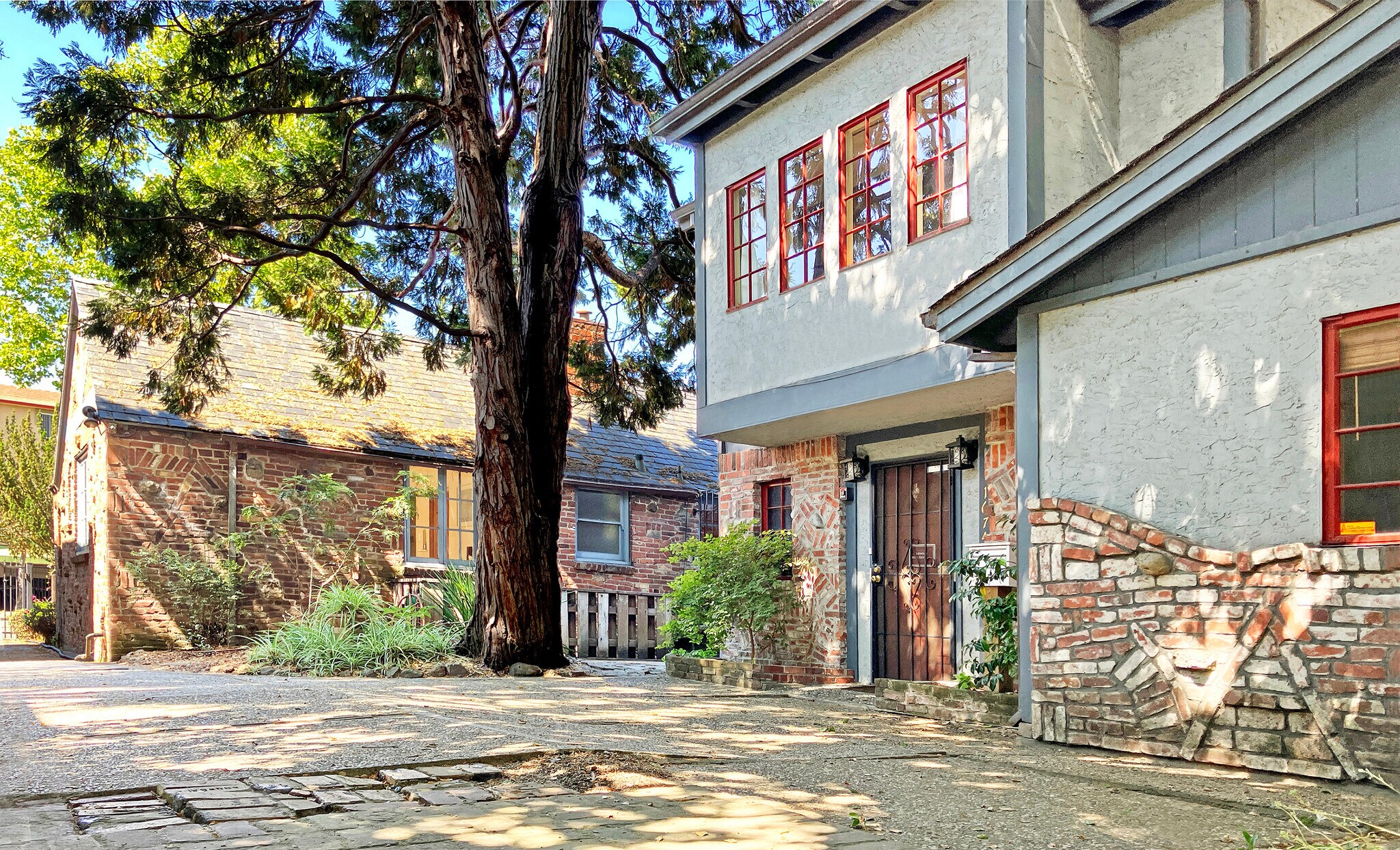 1672-1676 University Ave, Berkeley, CA à vendre Photo du bâtiment- Image 1 de 24