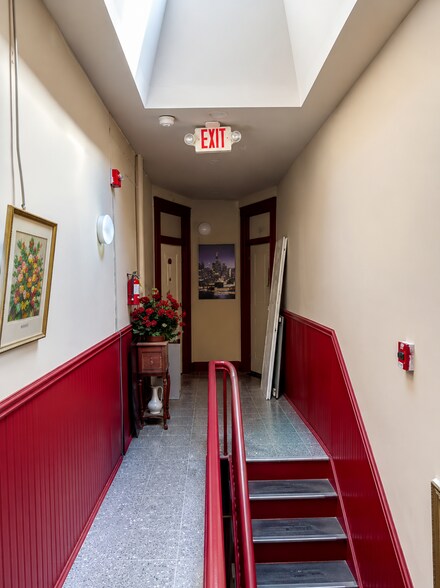 606 11th St, Union City, NJ à vendre - Photo du bâtiment - Image 3 de 9
