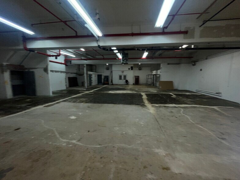 1930 Adee Ave, Bronx, NY à vendre - Photo du bâtiment - Image 3 de 10