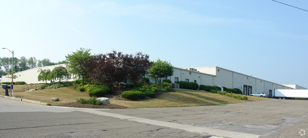 5650 Wattsburg Rd, Erie, PA for lease - Building Photo - Image 3 of 31