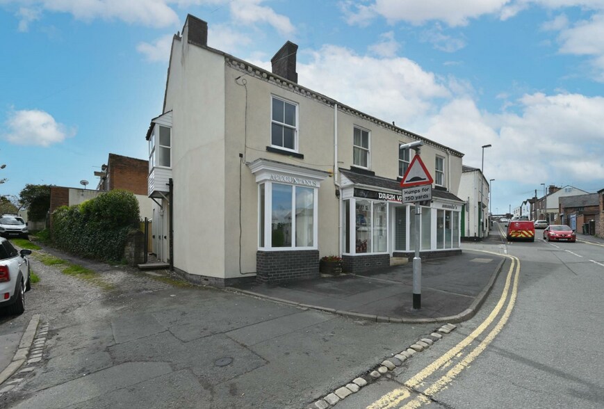 2-4 Congleton Rd, Biddulph à louer - Photo principale - Image 1 de 1