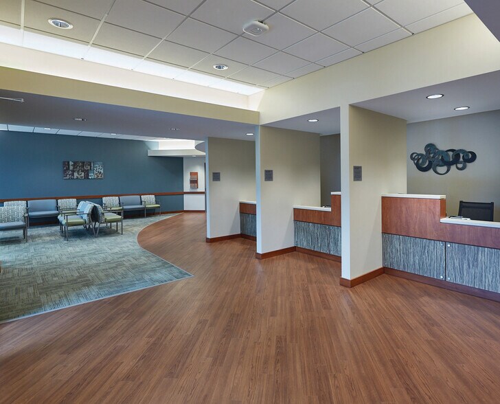 29 Healthpark Way, Clayton, NC à louer - Hall d’entrée - Image 3 de 5