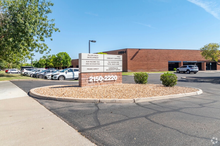 2150 S Country Club Dr, Mesa, AZ for lease - Building Photo - Image 2 of 7