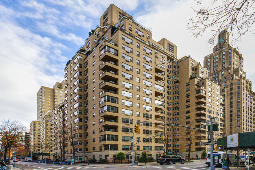 11 Fifth Ave, New York, NY à vendre - Photo principale - Image 1 de 1