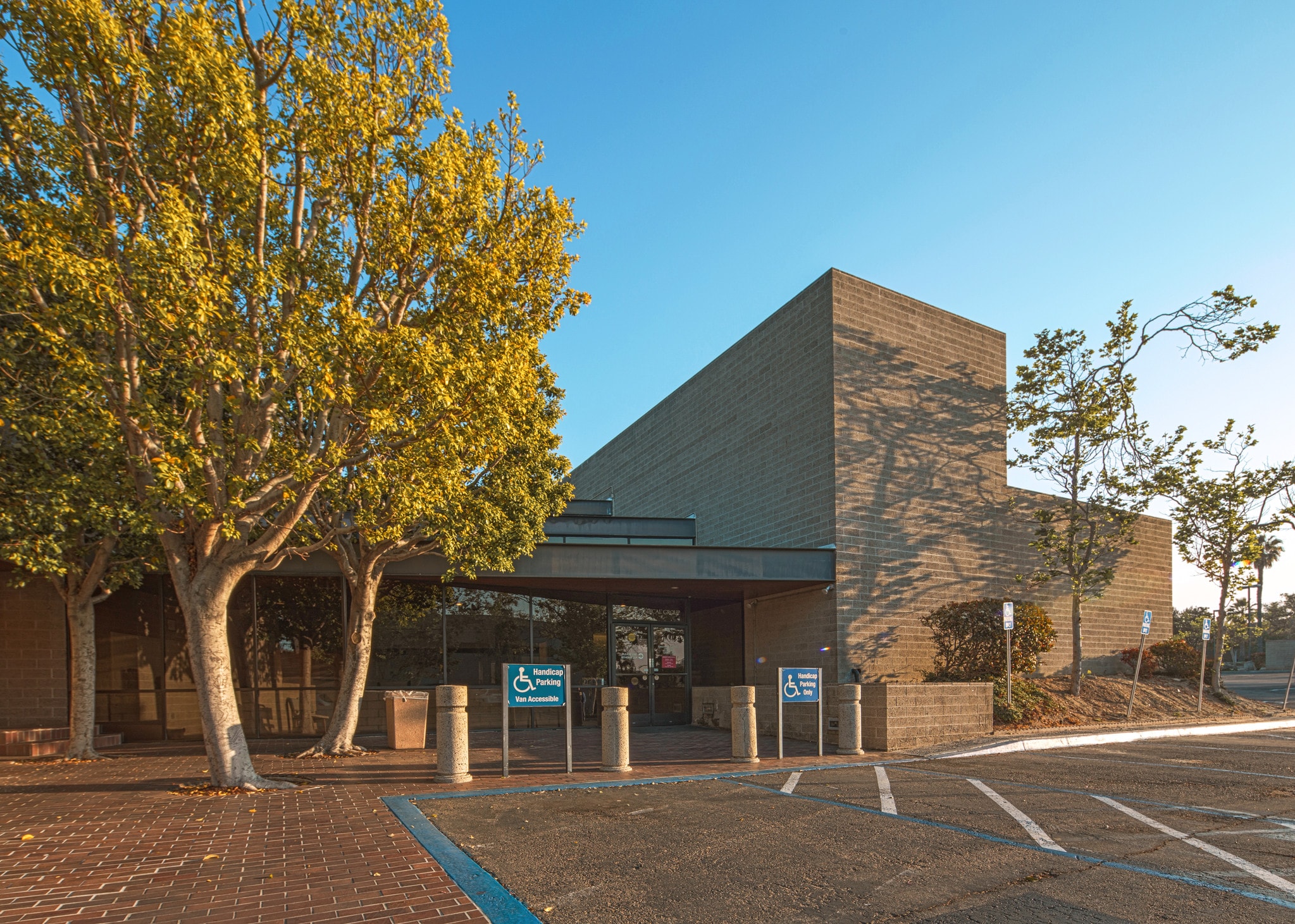 145 Thunder Dr, Vista, CA for sale Primary Photo- Image 1 of 16