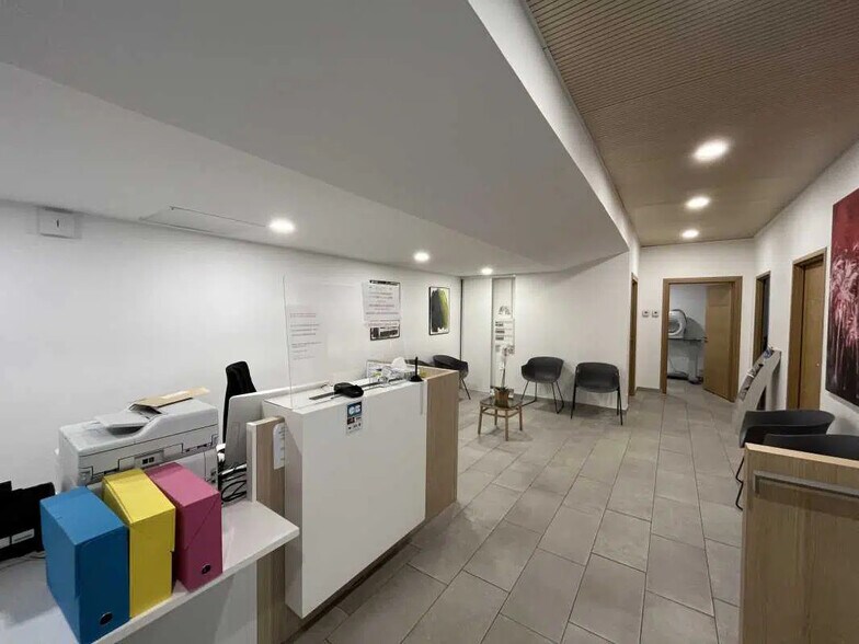 Retail in Bordeaux for sale - Building Photo - Image 3 of 8