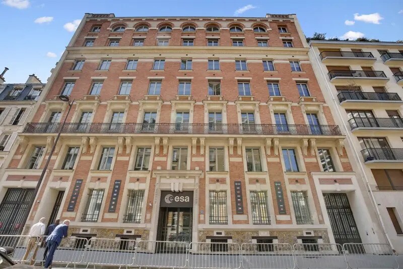 24 Rue Du Général Bertrand, Paris à louer - Photo du bâtiment - Image 3 de 4