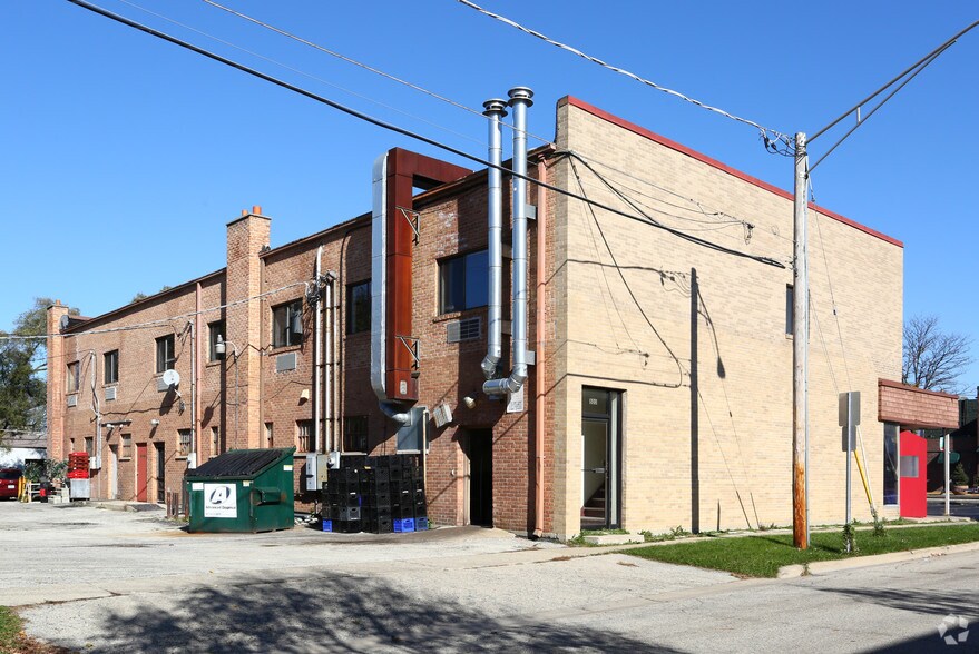 500-506 N Lake St, Mundelein, IL à louer - Photo du bâtiment - Image 2 de 6