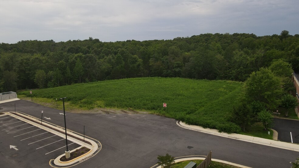10034 Patriot Hwy, Fredericksburg, VA à vendre - Photo du bâtiment - Image 1 de 6