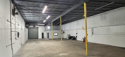 592-598 W 28th St, Hialeah, FL for lease Interior Photo- Image 1 of 1