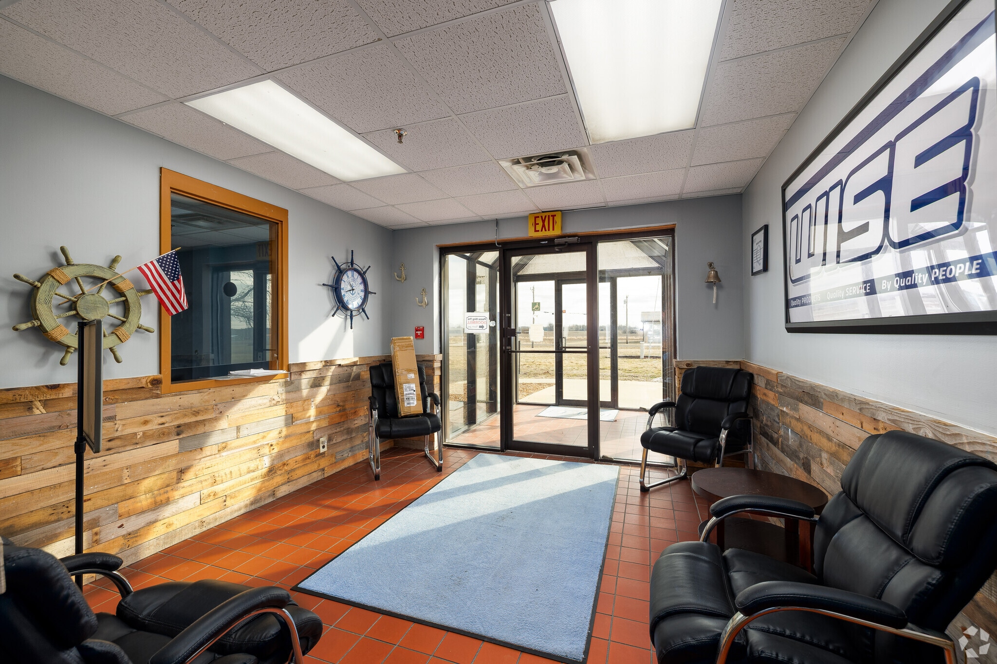 3750 Industrial Dr, Carlyle, IL à louer Hall d’entrée- Image 1 de 13