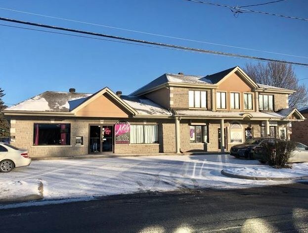 243 Boul Saint-René O, Gatineau, QC for sale Primary Photo- Image 1 of 1