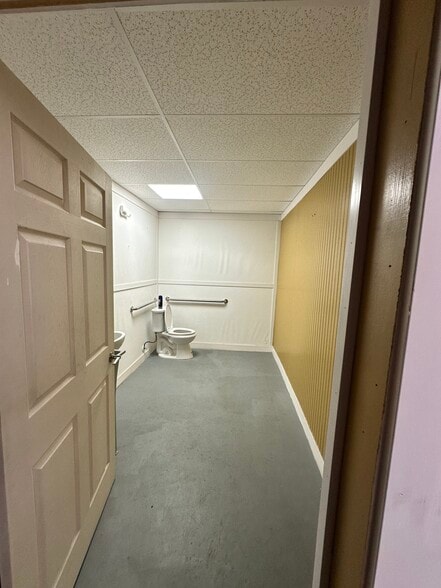 2493 Broad Ave, Memphis, TN for sale - Building Photo - Image 3 of 14