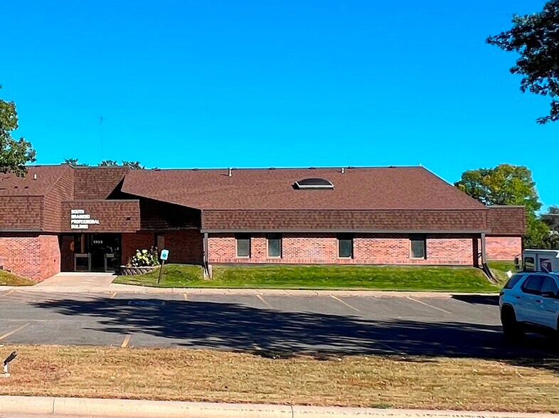 1903 S 6th St, Brainerd, MN à louer - Photo du bâtiment - Image 2 de 9