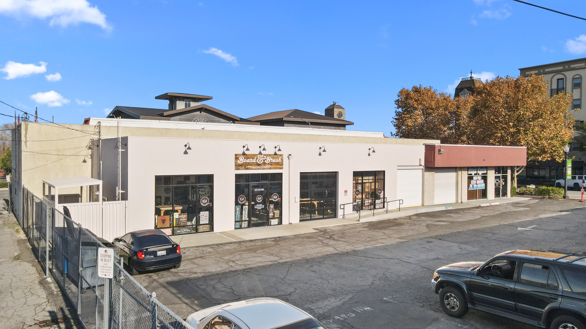 24421 Main St, Santa Clarita, CA for lease Primary Photo- Image 1 of 11