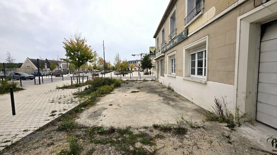Retail in Soissons for lease - Building Photo - Image 3 of 6