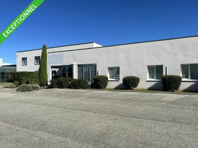 Office in Valence for sale - Building Photo - Image 2 of 5