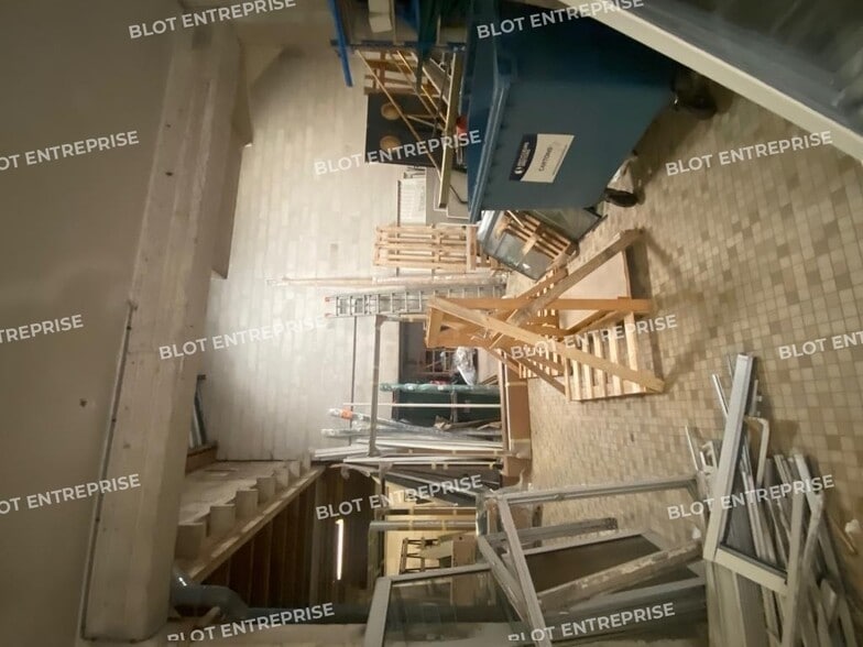 Industrial in Brest for lease - Interior Photo - Image 2 of 7