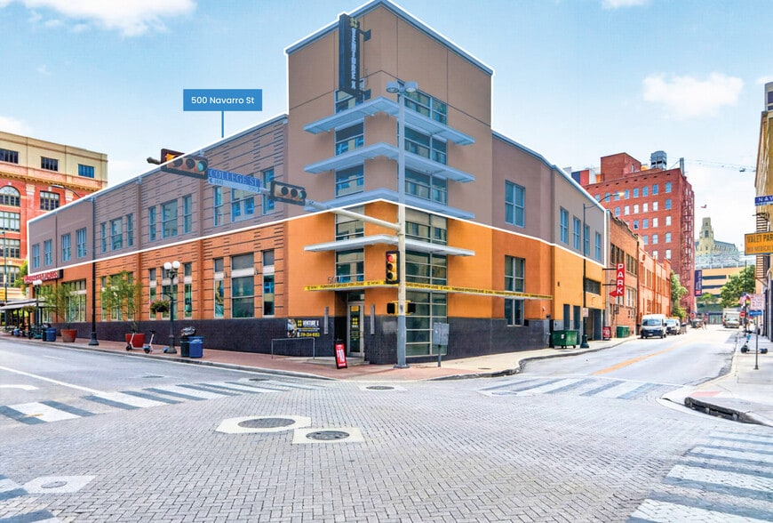 500 Navarro St, San Antonio, TX for lease - Building Photo - Image 1 of 31