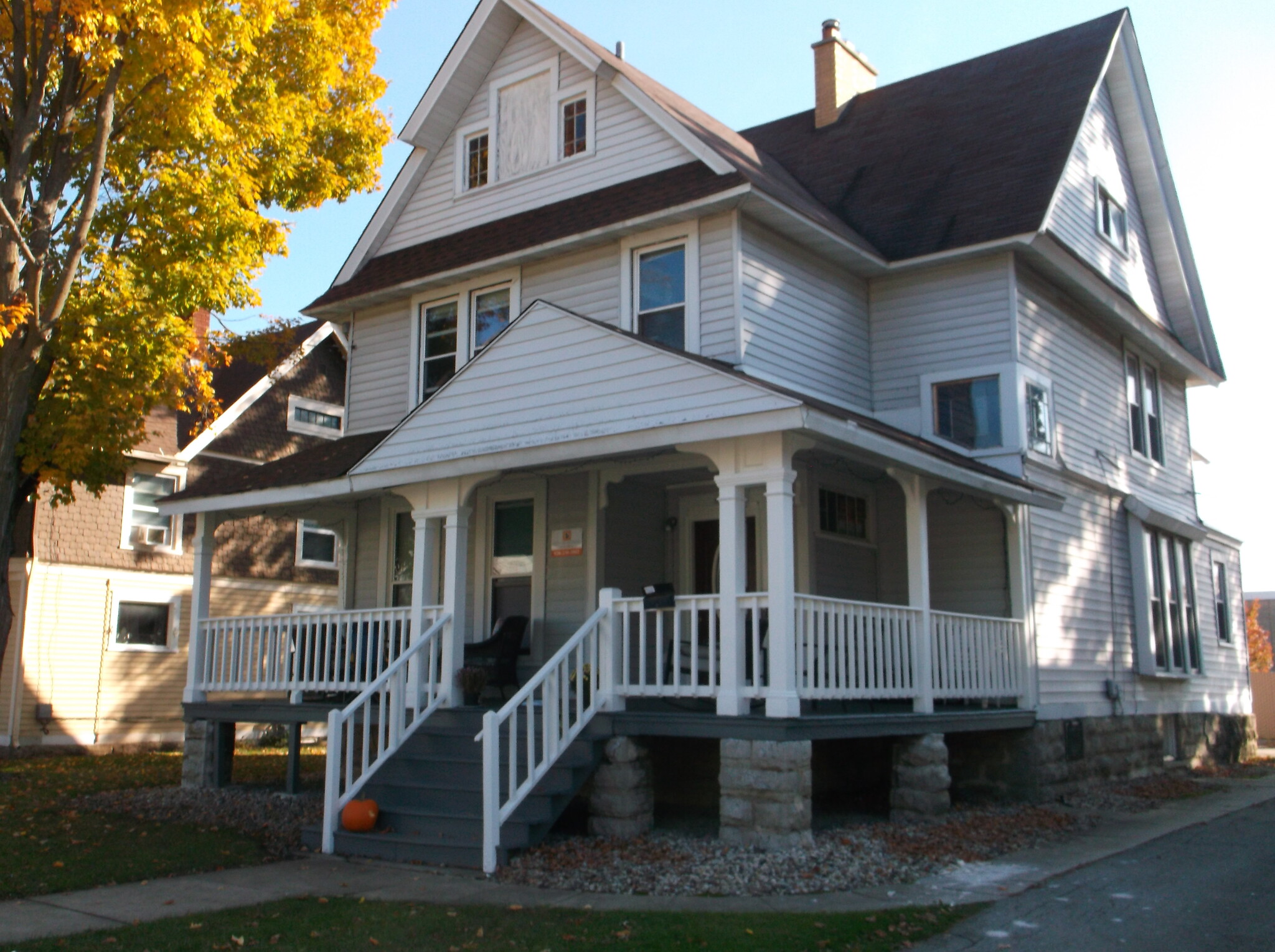 627 Amherst Ave, Oshkosh, WI à vendre Photo principale- Image 1 de 1