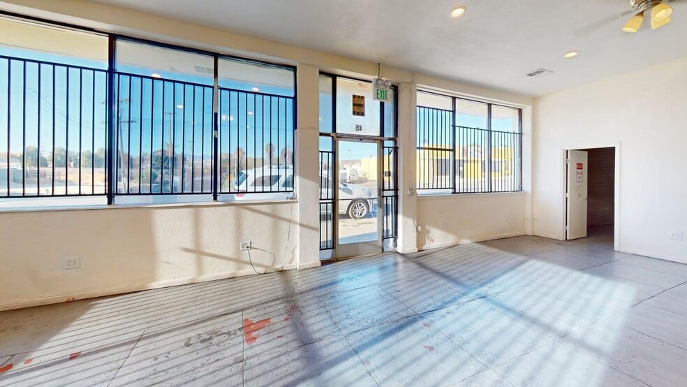 415 E 10th St, Pittsburg, CA for lease - Building Photo - Image 3 of 42