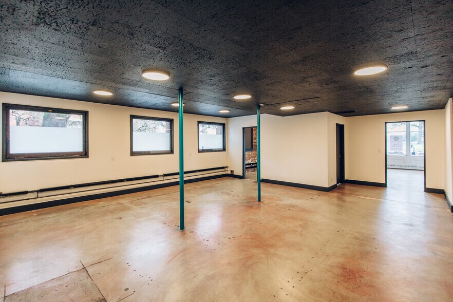 10 SW Ash St, Portland, OR à louer - Photo du bâtiment - Image 3 de 9