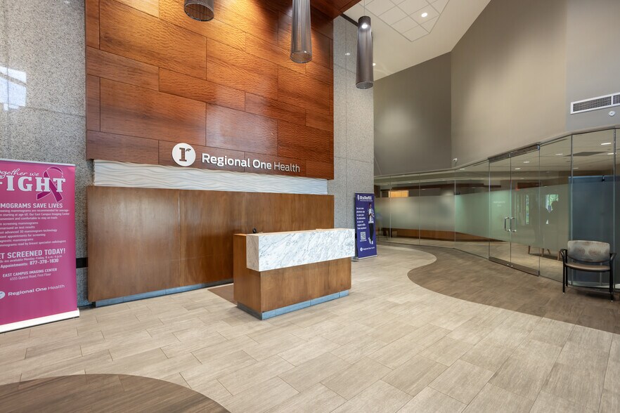 6555 Quince Rd, Memphis, TN à vendre - Photo du bâtiment - Image 3 de 17