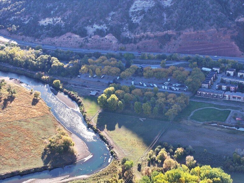 1322 Animas View Dr, Durango, CO à vendre - Photo du bâtiment - Image 3 de 26