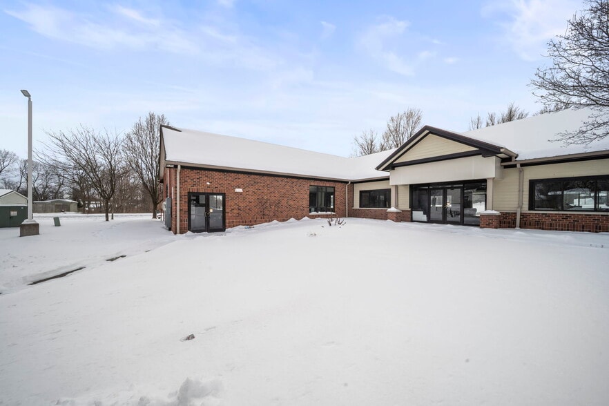 132 London Rd, Delaware, OH for lease - Building Photo - Image 3 of 8