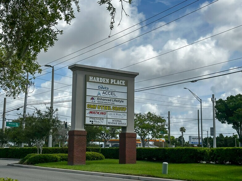 2117-2123 Harden Blvd, Lakeland, FL à louer - Photo du bâtiment - Image 3 de 26
