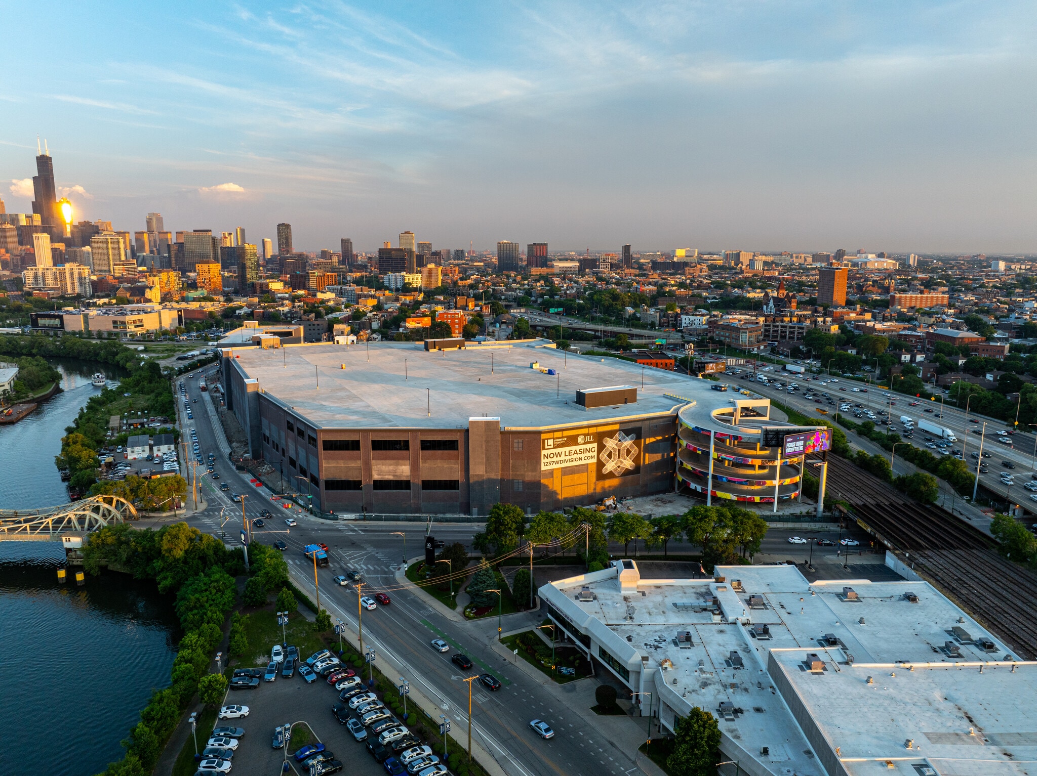 1237 W Division, Chicago, IL for lease Building Photo- Image 1 of 4