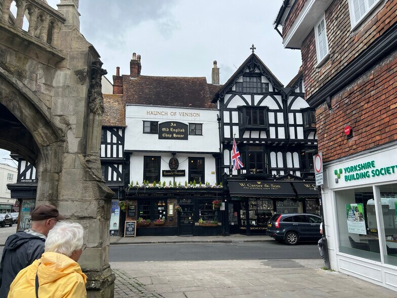 3-5 Minster St, Salisbury à vendre - Photo du bâtiment - Image 3 de 4