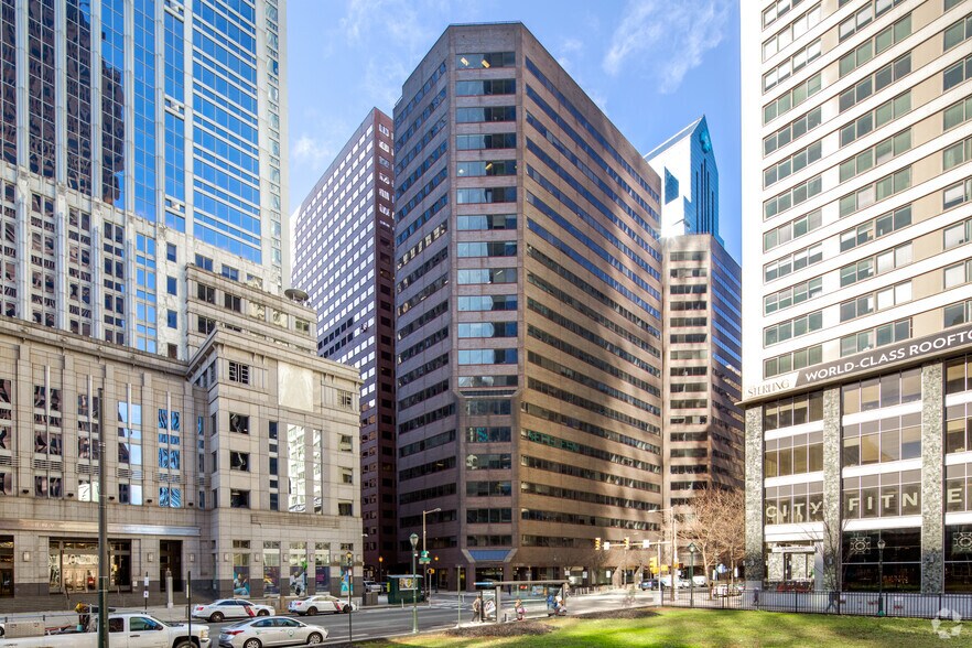 1800 John F Kennedy Blvd, Philadelphia, PA à louer - Photo du bâtiment - Image 1 de 32
