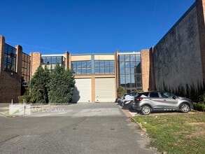 4 Rue Jacques Robert, Le Thillay for lease Building Photo- Image 2 of 12