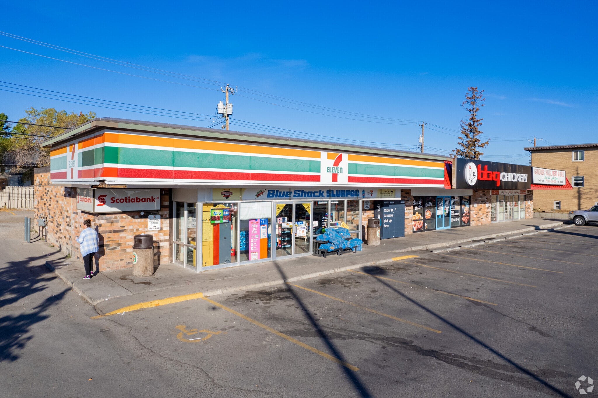 1619 37th St SW, Calgary, AB for lease Primary Photo- Image 1 of 6
