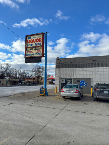 16600 Plymouth Rd, Detroit, MI à vendre - Photo du bâtiment - Image 1 de 11